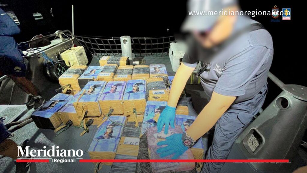 Más de una tonelada de cocaína hallada en operativo marítimo en Tumaco - Meridiano Regional Inspección de más de una tonelada de cocaína incautada en Tumaco por CTI y Fiscalía en el Pacífico colombiano.