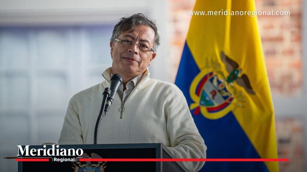 Presidente Gustavo Petro durante intervención en evento público en Colombia