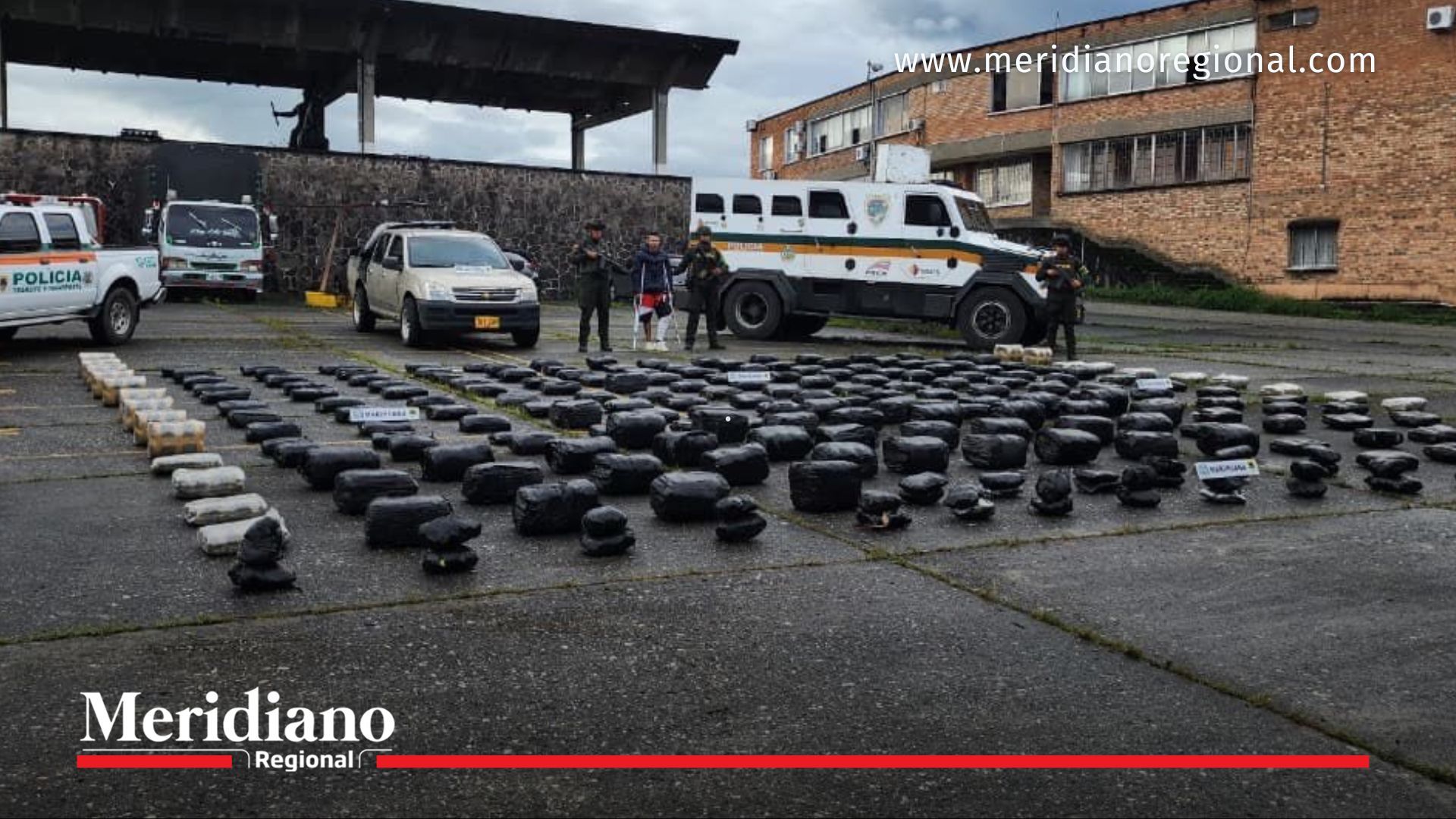 La Policía Nacional presentó el cargamento de 1,1 toneladas de marihuana incautado en operativos realizados entre Popayán y Nariño.
