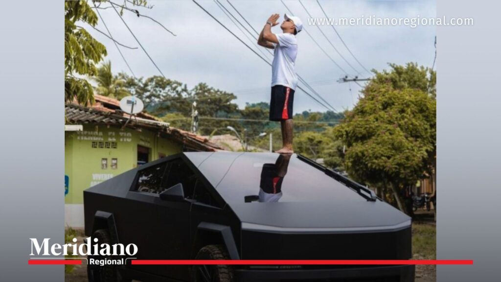 Javier Arias Stunt sobre una Cybertruck en Necoclí antes de su captura en operativo policial