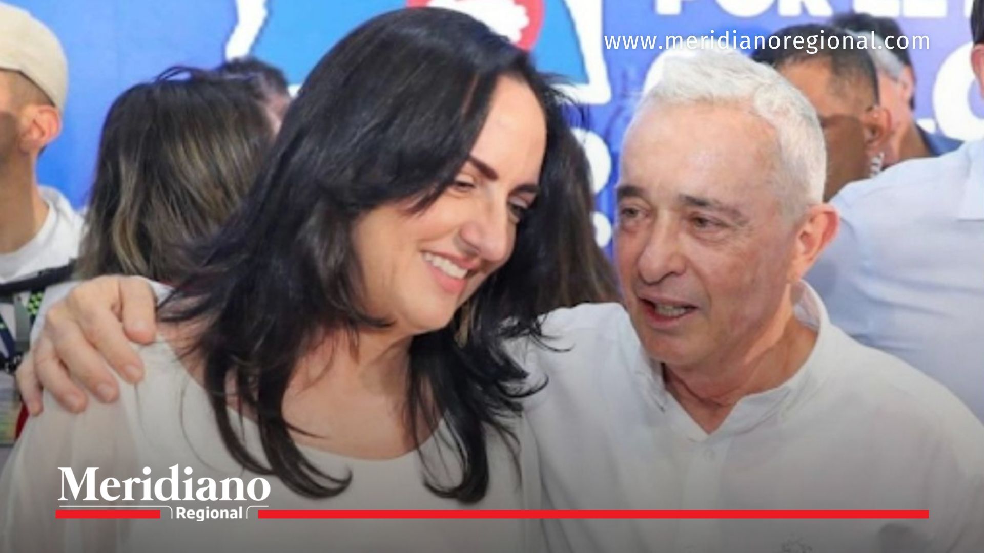 La senadora María Fernanda Cabal junto al expresidente Álvaro Uribe Vélez en una imagen de archivo del Centro Democrático, antes del distanciamiento político que hoy genera debate dentro del uribismo.