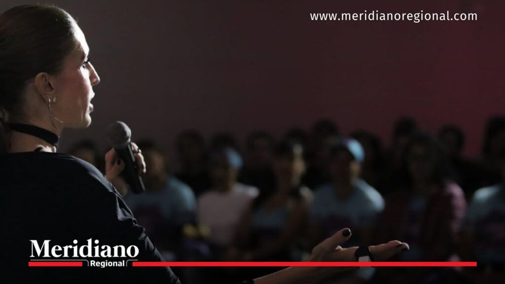 Alejandra Azcárate en Mujeres en Comunidad Popayán liderazgo femenino Cauca evento gestora social Cauca