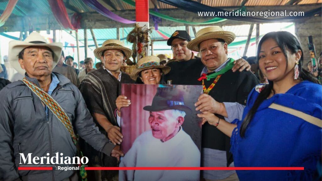 restitución de tierras en Cauca Giovani Yule con comunidades beneficiadas en territorio