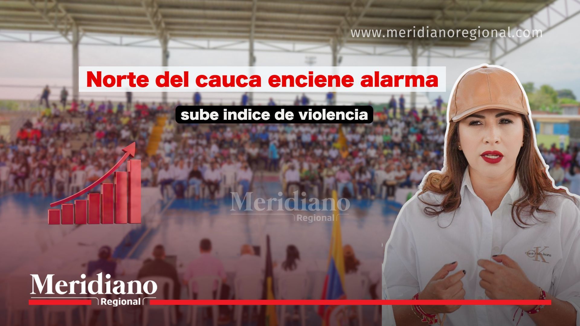 Secretaria de Gobierno del Cauca en primer plano durante mesa de seguridad en Guachené con comunidad reunida en cancha mientras aumenta la violencia en el norte del Cauca.
