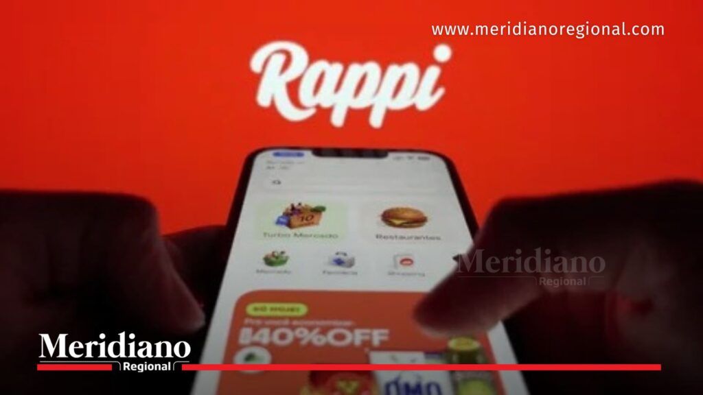 Pantalla de la aplicación Rappi en un celular mientras usuario navega el servicio tras sanción de la SIC en Colombia