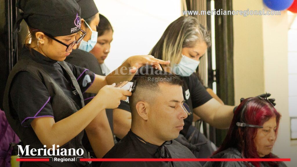 Feria de servicios en Popayán con atención gratuita en belleza y participación comunitaria en Bello Horizonte