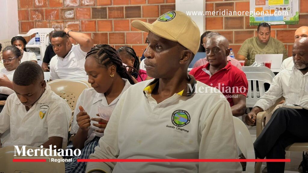 Comunidades afro participan en acuerdos educativos del Cauca - Meridiano Regional Integrante de un Consejo Comunitario Afrodescendiente participa en una jornada de diálogo sobre educación y cultura afro en el Cauca, junto a estudiantes y asistentes del encuentro realizado en Santander de Quilichao