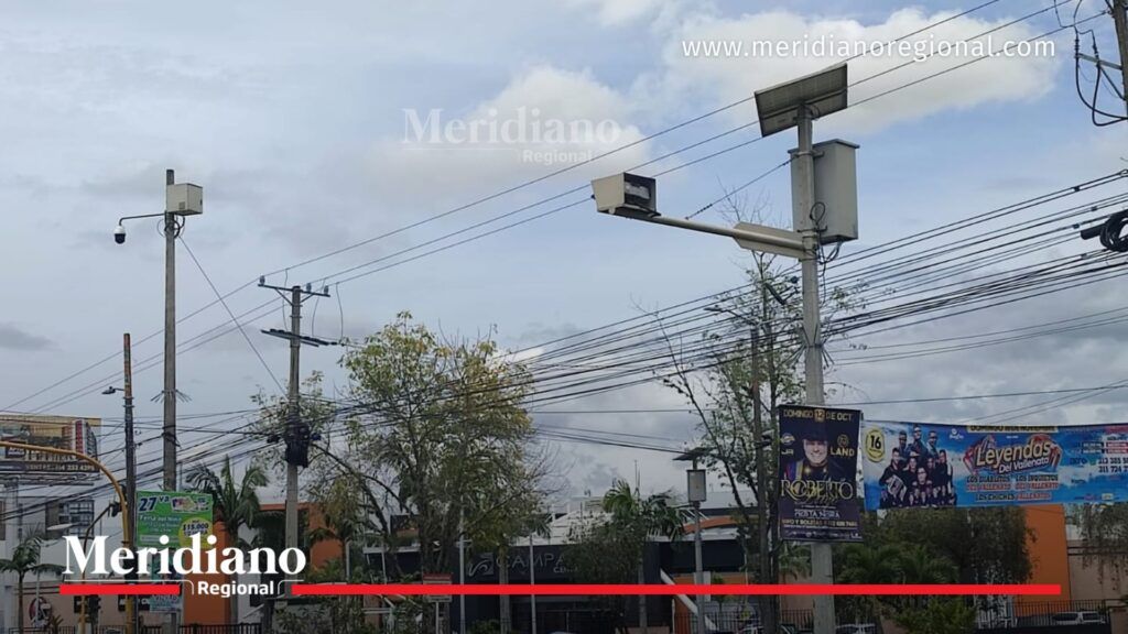 Cámara de fotomulta instalada en el sector Campanario de Popayán, Cauca.