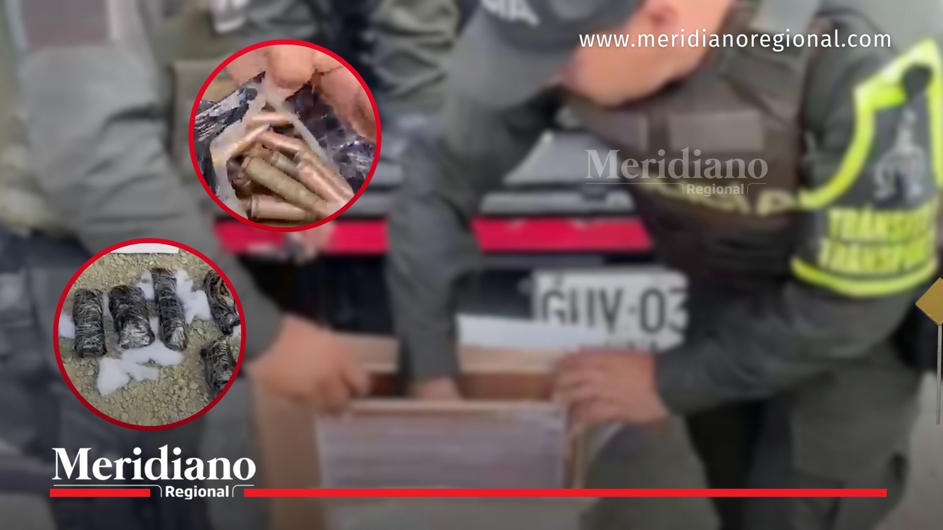 Policías inspeccionan una encomienda donde fueron hallados cartuchos para fusil ocultos durante un operativo en la vía Buenaventura-Buga.