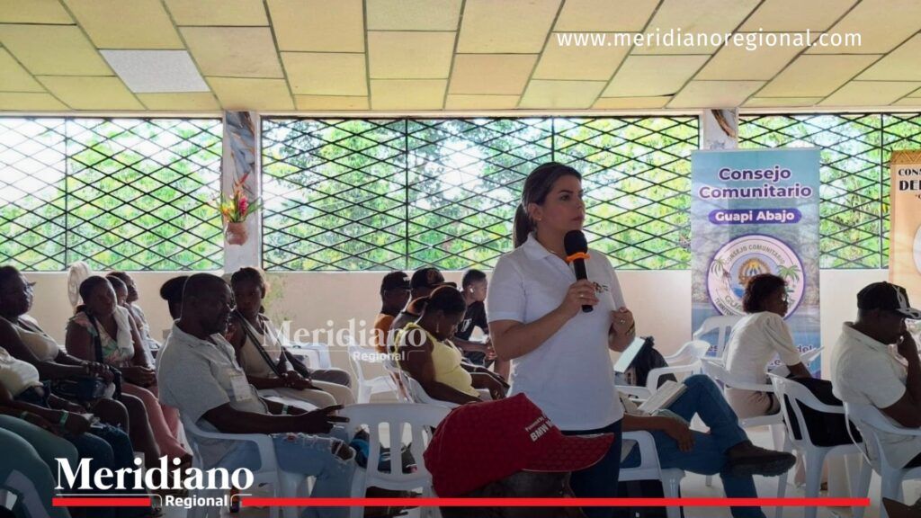 Funcionaria de la Secretaría de Gobierno del Cauca lidera jornada con comunidades afrodescendientes en Guapi para fortalecer el gobierno propio y la participación comunitaria.