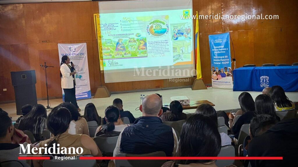 Presentación sobre atención materna intercultural en Silvia durante la Sexta Mesa PARE liderada por la Secretaría de Salud del Cauca.