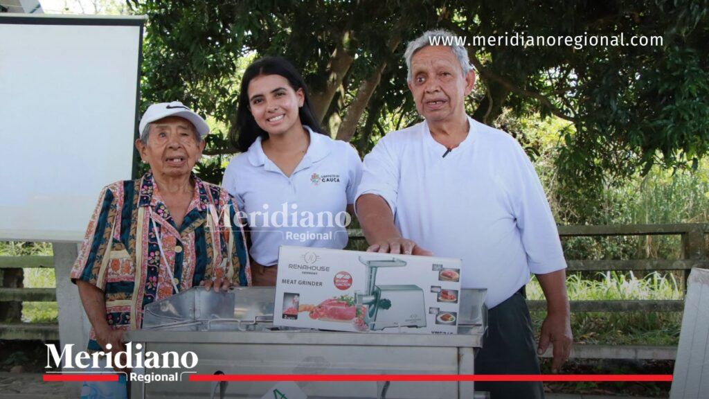 Economía popular en el Cauca: beneficiarios reciben equipos e insumos entregados por la Gobernación del Cauca para fortalecer sus emprendimientos y mejorar sus oportunidades de ingreso.