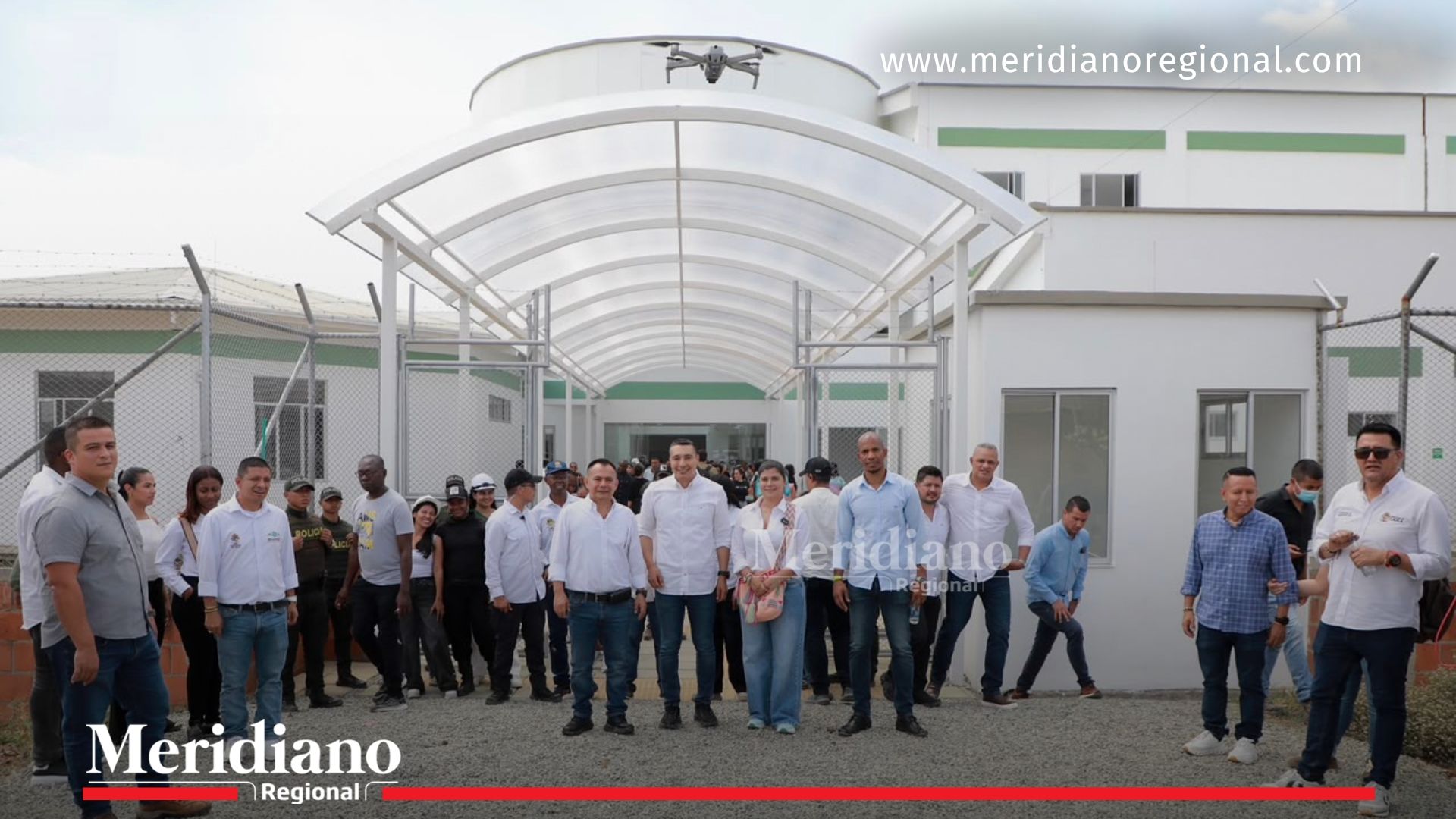 El gobernador Jorge Octavio Guzmán, junto a su equipo de gobierno, autoridades locales y personal del proyecto, recorrió las instalaciones del Hospital Francisco de Paula Santander para verificar el avance de la obra, que registra un 89 % de ejecución y se prepara para habilitar nuevos servicios de salud en el norte del Cauca.