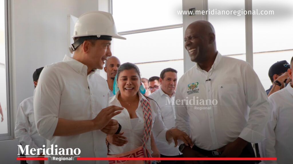 Gobernador Jorge Octavio Guzmán y la secretaria de Salud recorren el Hospital Quilichao durante la verificación del avance de la obra.