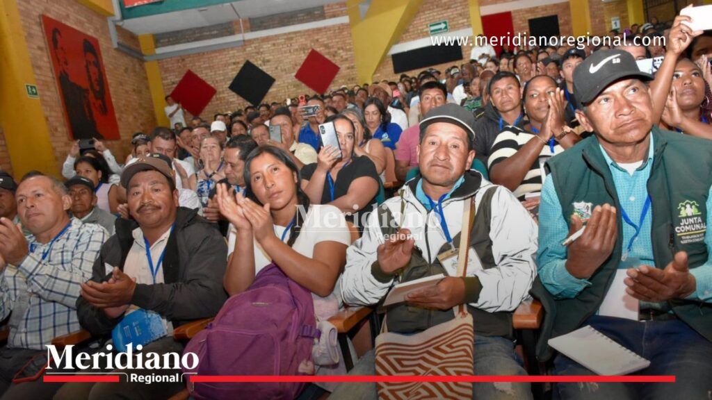 Líderes de Juntas de Acción Comunal y comunidades rurales del Cauca participan en la presentación del proyecto Agua para el Cauca para fortalecer los acueductos rurales y ampliar el acceso al agua potable.