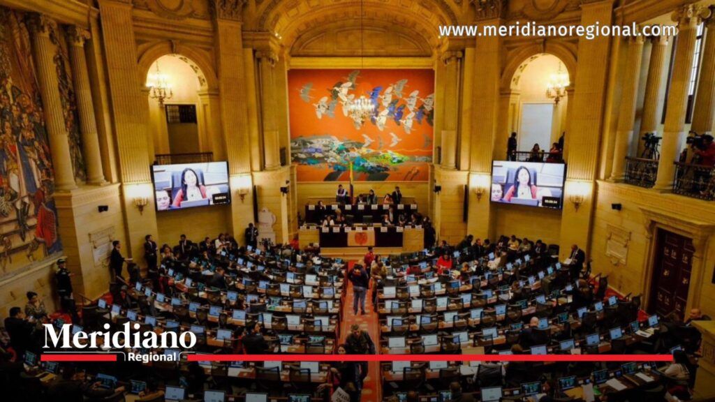 Recinto del Consejo de Estado de Colombia durante una sesión.