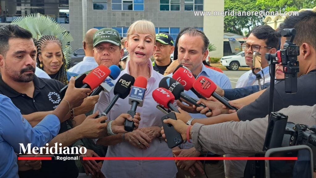 Dilian Francisca Toro entrega declaraciones sobre el ingreso masivo de personas a Valle del Cauca.