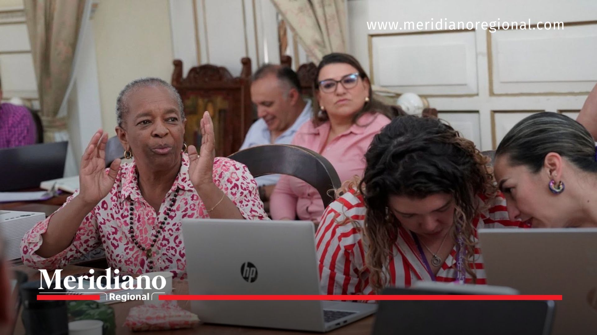 La secretaria de Educación y Cultura del Cauca, Sor Inés Larrahondo Carabalí, participó en la mesa interinstitucional que definió acciones para fortalecer la continuidad escolar en Argelia.