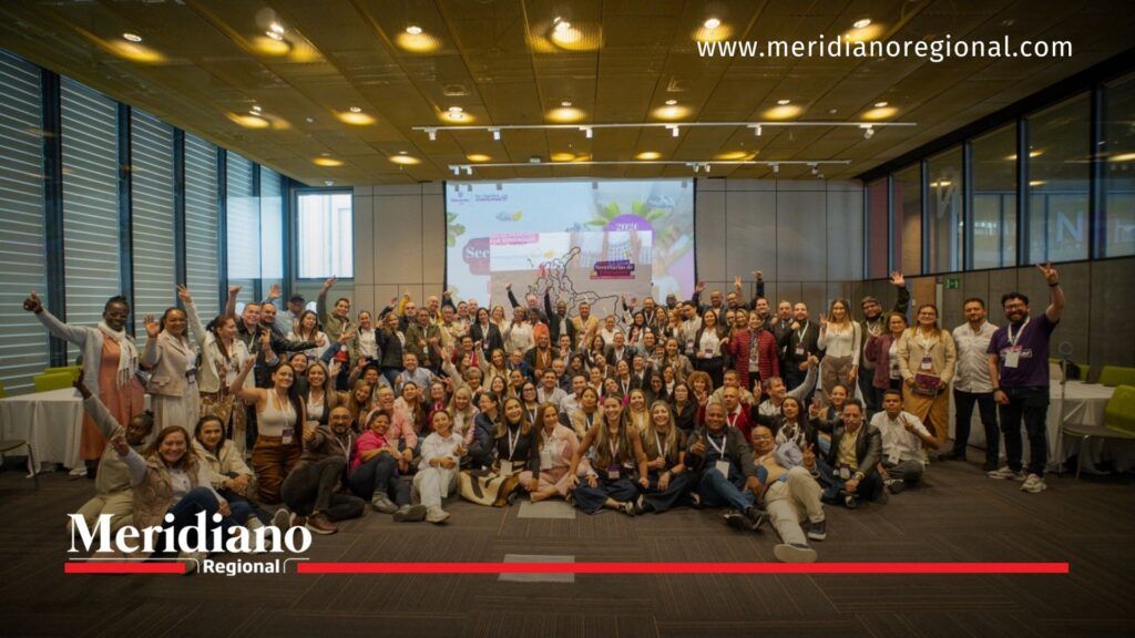 Encuentro Nacional de Secretarías de Educación reunió a líderes del sector educativo - Meridiano Regional Fotografía grupal de los participantes en el Encuentro Nacional de Secretarías de Educación 2026, realizado en Bogotá con la participación de la Secretaría de Educación y Cultura del Cauca y representantes de las entidades territoriales certificadas.