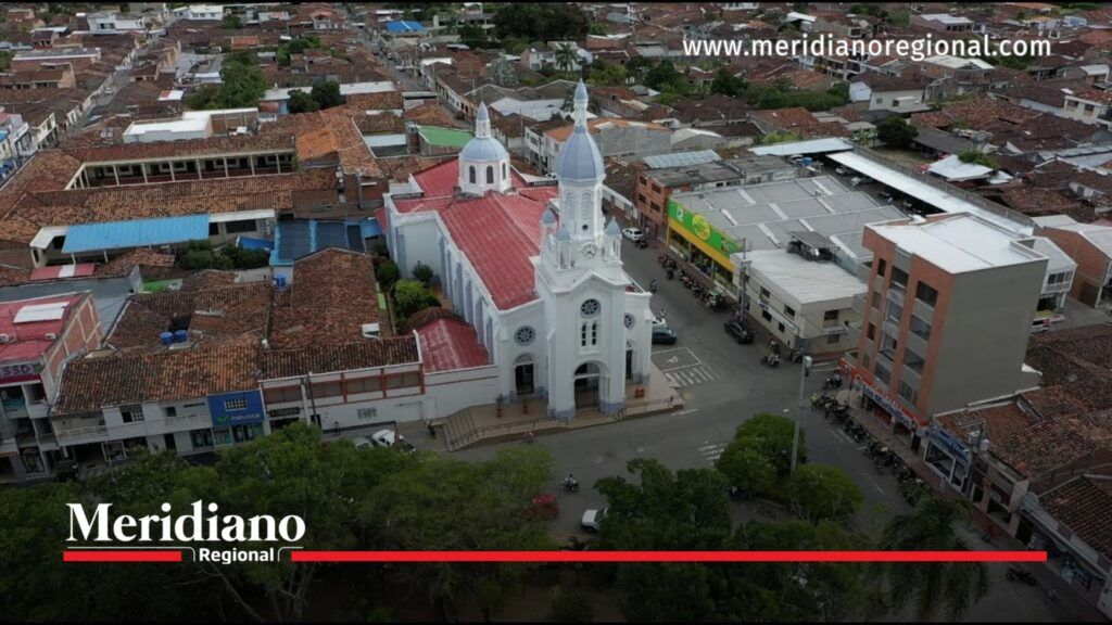 Vista aérea del municipio de La Unión, donde fueron capturados tres presuntos sicarios. - Meridiano Regional Vista aérea del municipio de La Unión, Valle del Cauca, escenario del operativo en el que fueron capturados tres presuntos sicarios investigados por homicidio.