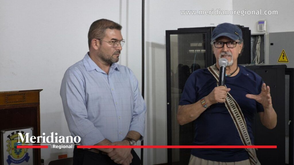 Gabriel Enrique Fernández dialoga con gestores culturales sobre las Fiestas de Pubenza 2027 - Meridiano Regional El secretario de Cultura y Turismo de Popayán, Gabriel Enrique Fernández, escucha la intervención de un gestor cultural durante el encuentro de planeación de las Fiestas de Pubenza 2027 organizado por la Alcaldía de Popayán.