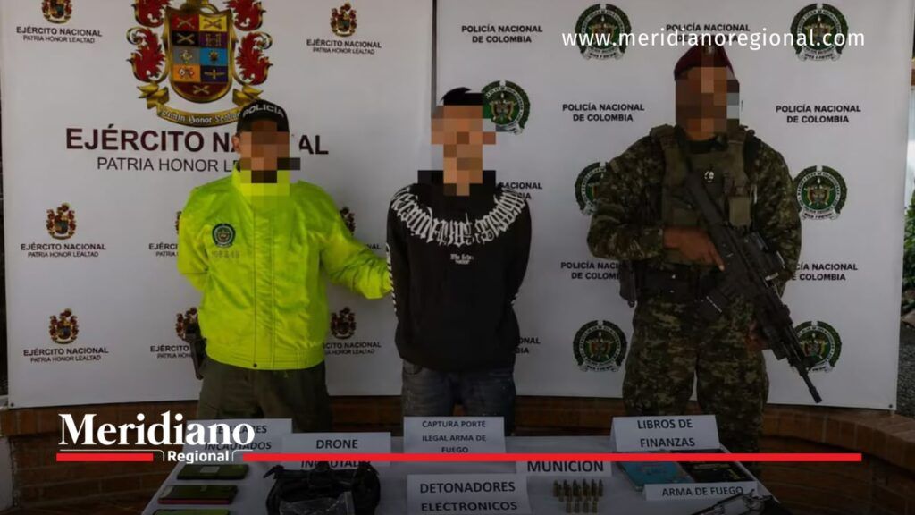 Alias "Menor" fue presentado tras su captura en Miranda, Cauca - Meridiano Regional Alias "Menor" es presentado por las autoridades junto al arma de fuego, dron, munición y demás elementos incautados durante el operativo en Miranda, Cauca.