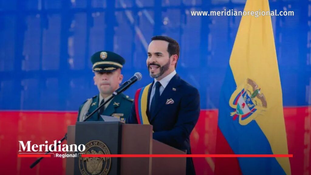 Abelardo de la Espriella durante su posesión presidencial en Cali.