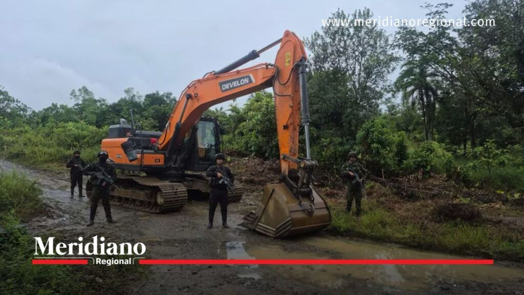 Excavadora incautada durante operativo contra la minería ilegal en Chocó.