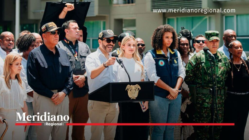 Gobierno aborda la emergencia tras el terremoto - Meridiano Regional Presidente Abelardo De La Espriella durante atención de la emergencia por el terremoto.