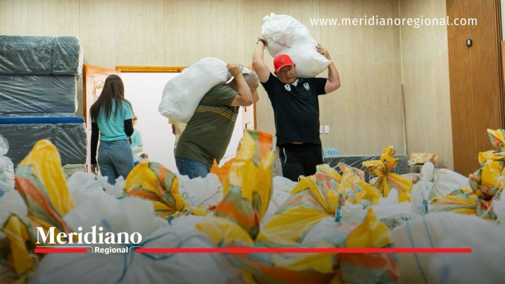 Ayudas humanitarias en Cauca son organizadas y cargadas para su entrega a familias afectadas por el terremoto.