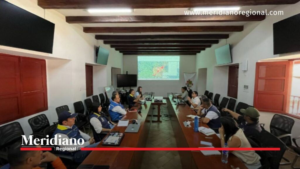Autoridades coordinan respuesta ante actividad del volcán Puracé - Meridiano Regional Mesa técnica sobre preparación ante actividad del volcán Puracé.