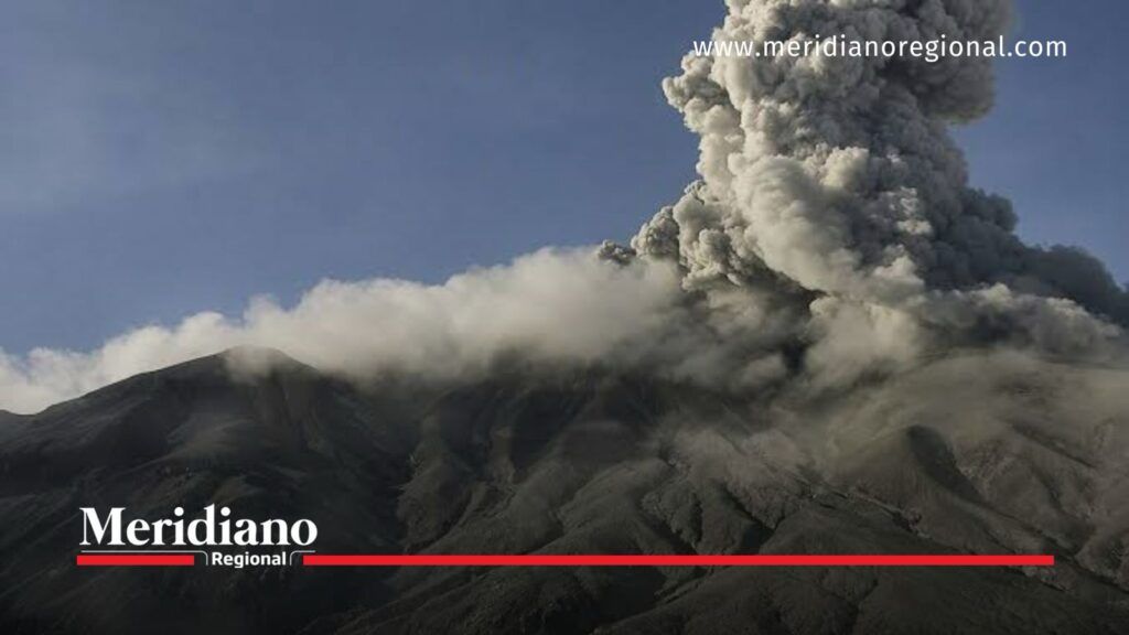 Volcán Puracé continúa en alerta Naranja - Meridiano Regional Volcán Puracé con emisión de ceniza durante alerta Naranja.