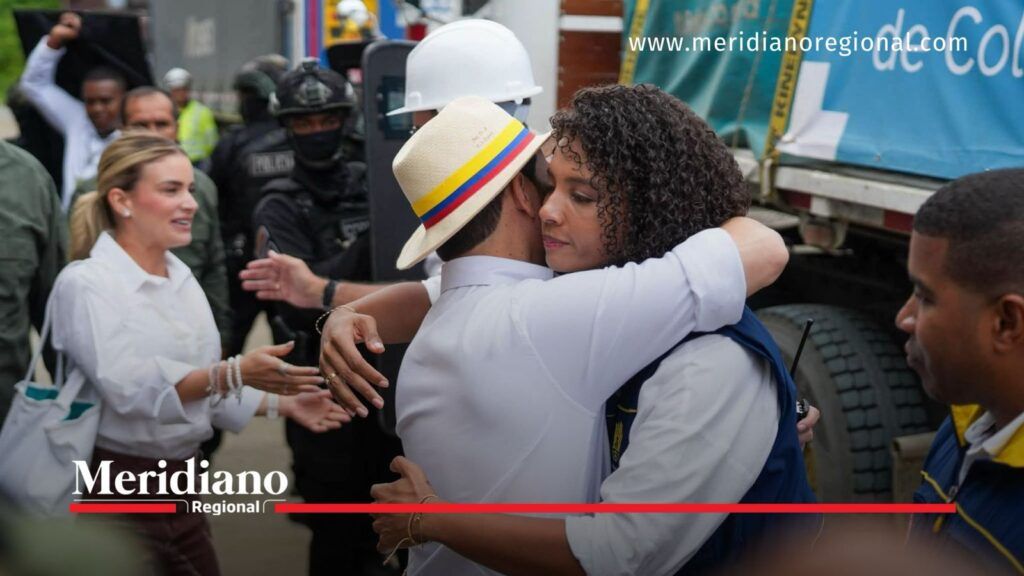Encuentro durante jornada de reconstrucción en Chocó - Meridiano Regional Jornada de Abelardo en Chocó durante acciones de reconstrucción tras el terremoto.