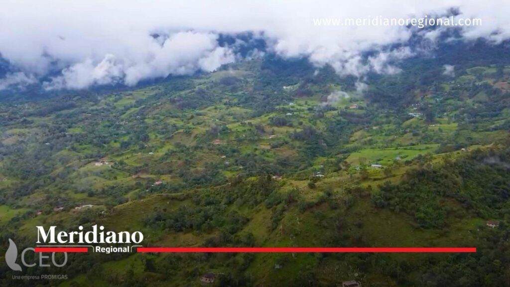 Territorio rural de Cauca y expansión de la cobertura eléctrica - Meridiano Regional Zona rural montañosa de Cauca donde se amplía la cobertura de energía eléctrica.