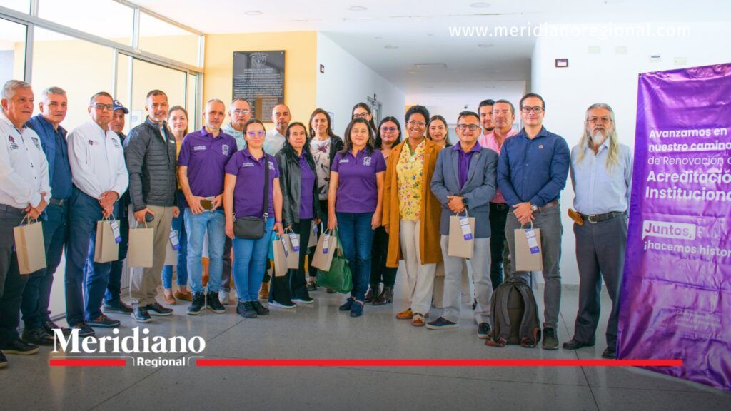 Grupo de acreditación de la Universidad del Cauca reunido durante las actividades relacionadas con la renovación de la Acreditación Institucional en Alta Calidad.
