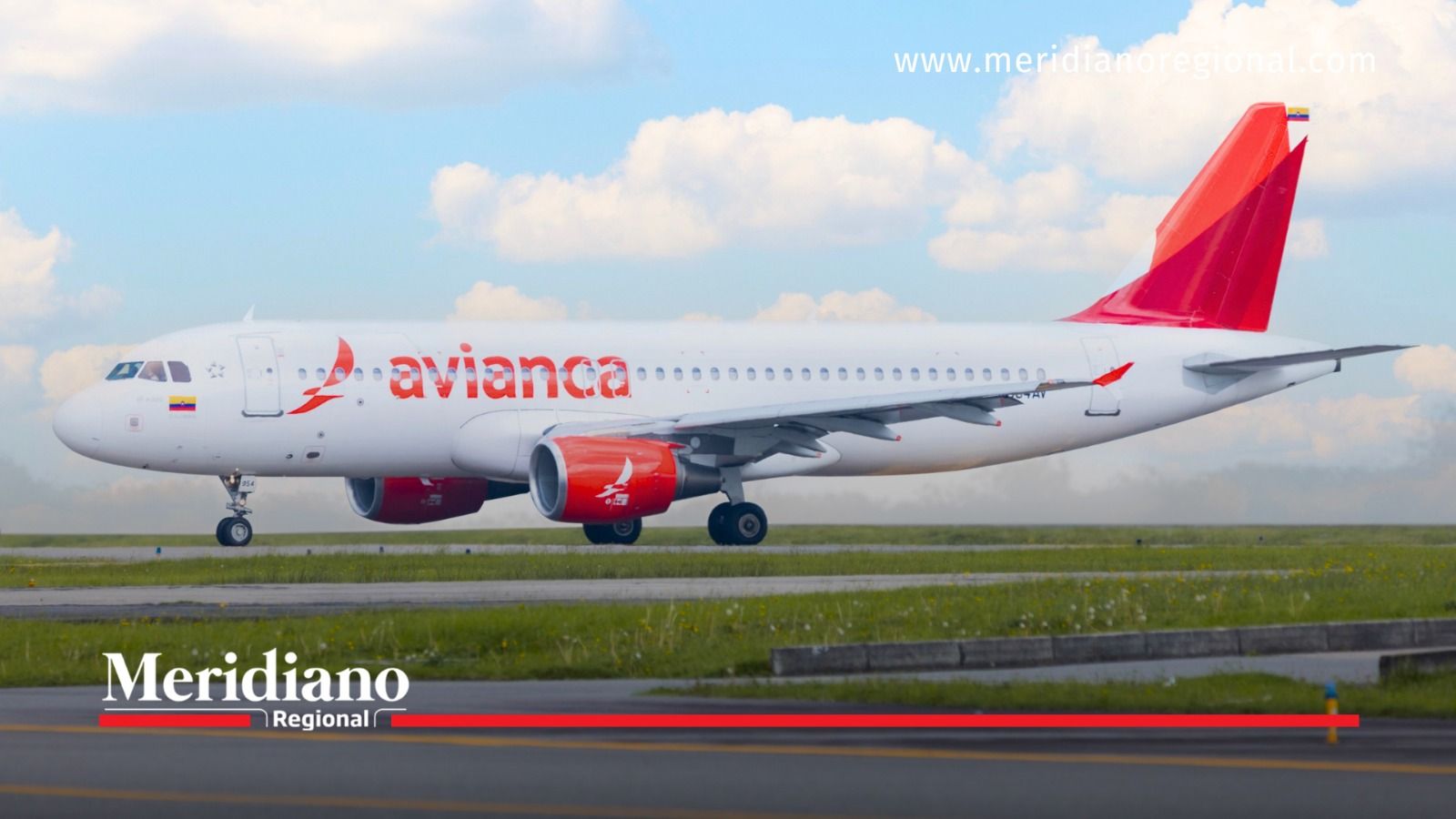 Avión de Avianca de color blanco y rojo sobre una pista, imagen relacionada con el regreso permanente de los vuelos Cali Miami.
